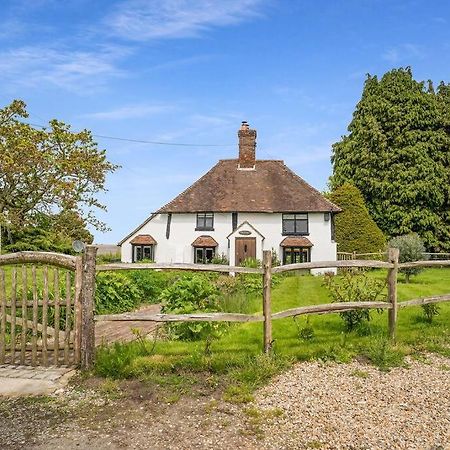Вилла Local Walks Pub Gardens Pet Friendly Landscaped Gardens And Free Private Parking Doddington  Экстерьер фото