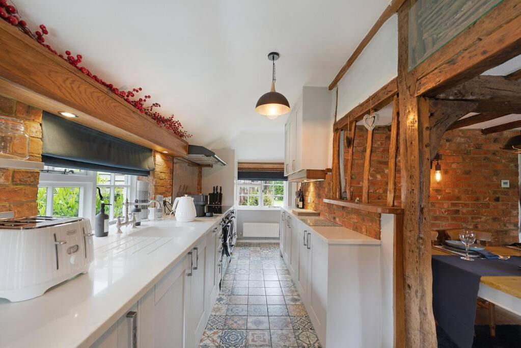 Вилла Local Walks Pub Gardens Pet Friendly Landscaped Gardens And Free Private Parking Doddington  Экстерьер фото